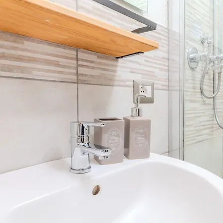 Apartment Strepitosa 3 *