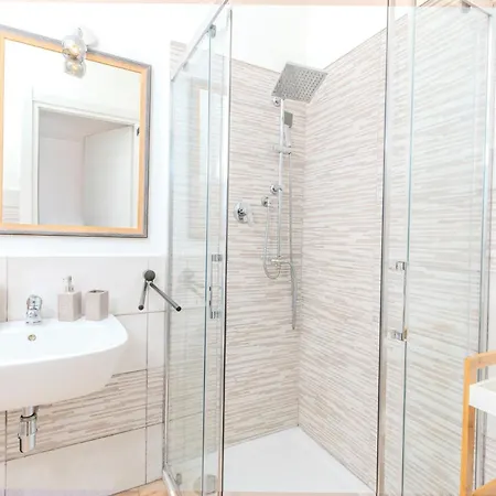 Apartment Strepitosa 3 *